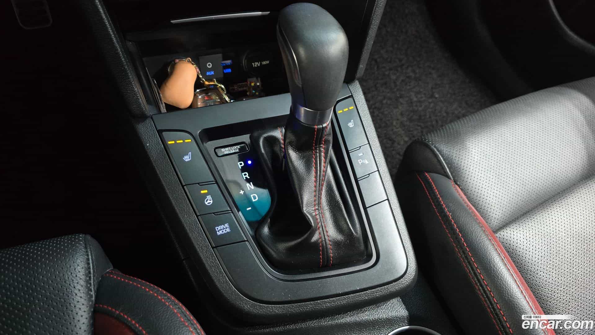 AVANTE Hyundai 2016.11-INNER-009