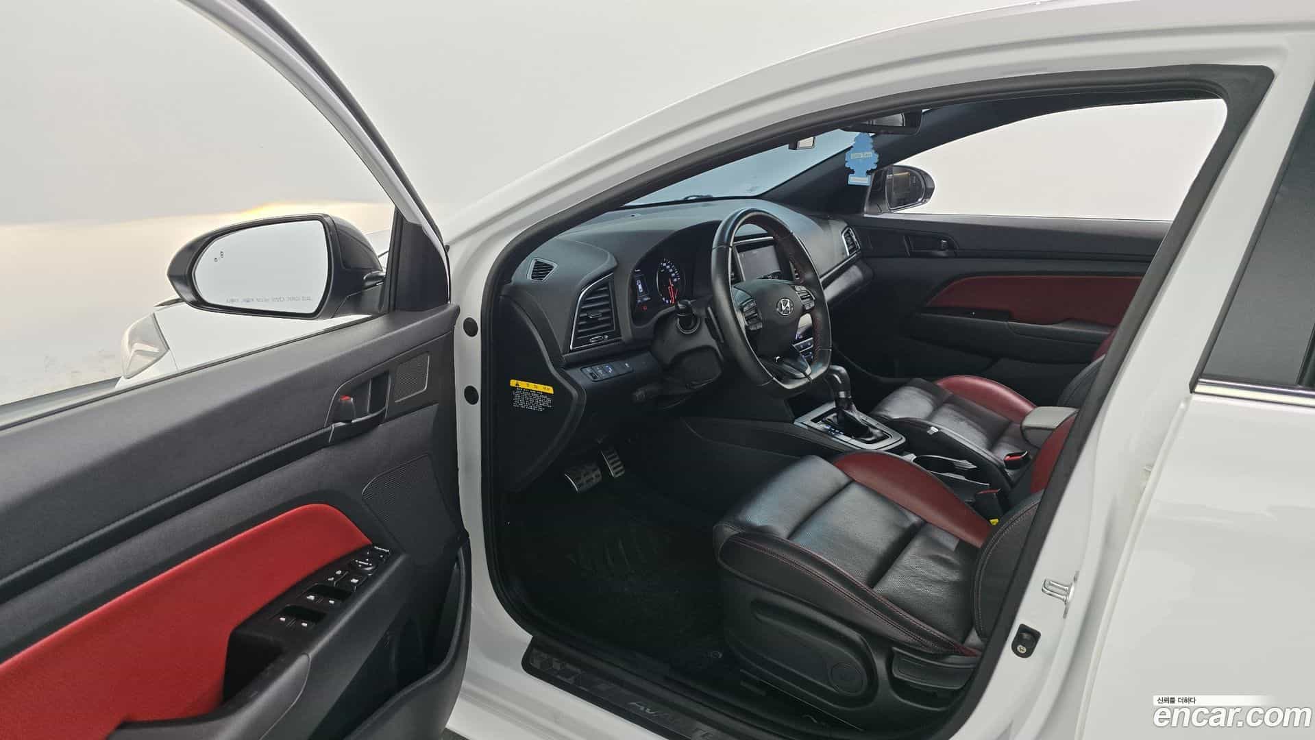 AVANTE Hyundai 2016.11-INNER-010