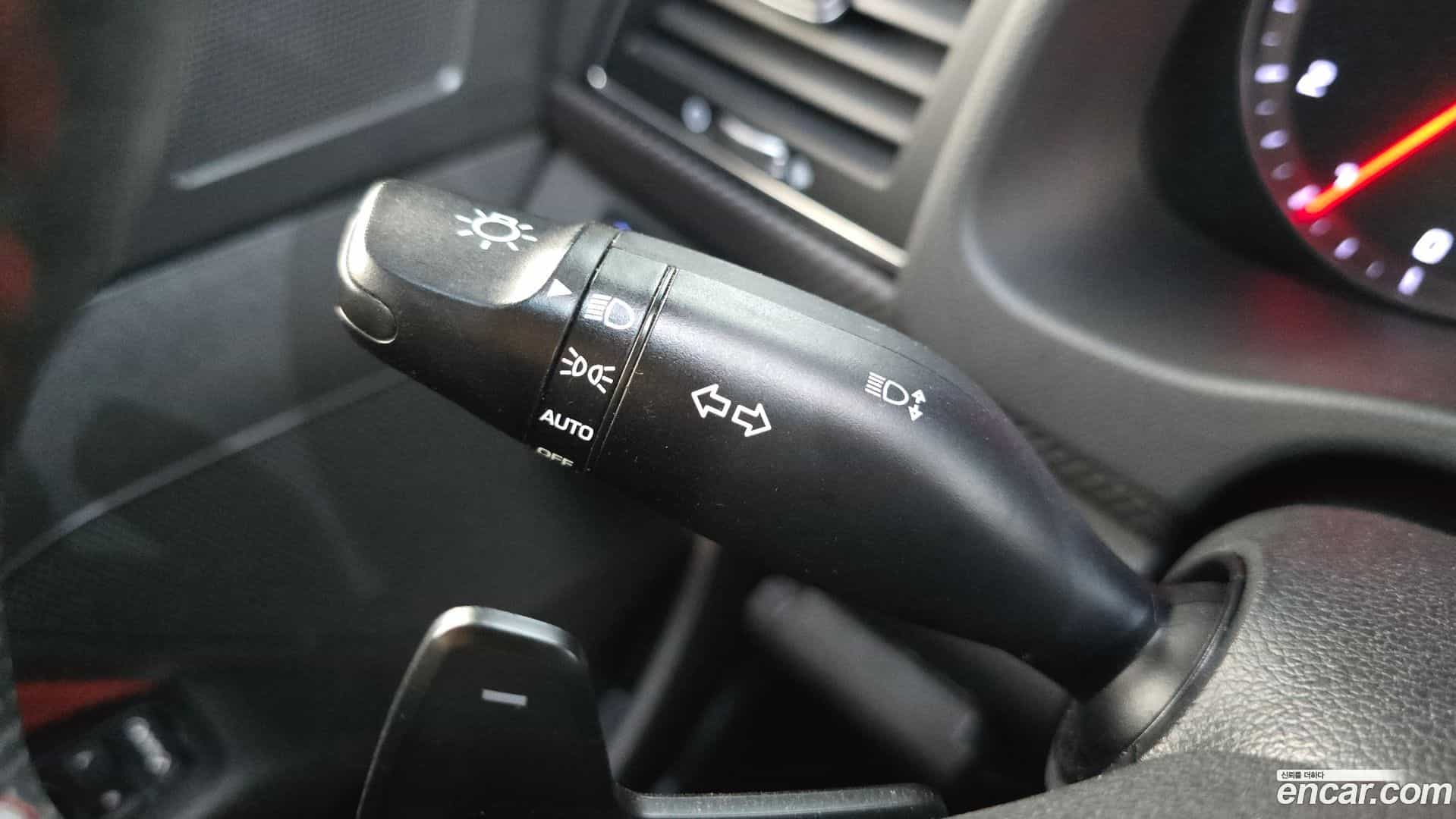 AVANTE Hyundai 2016.11-OPTION-042