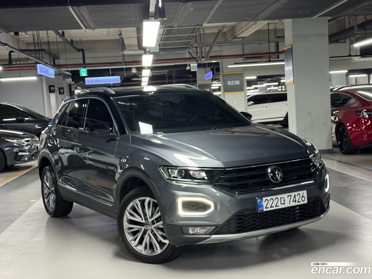 Main__Slider__Photo:T-Roc Volkswagen 2022.3-0