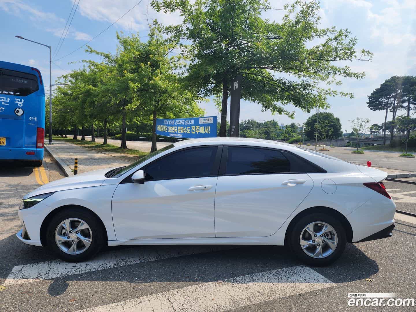 AVANTE Hyundai 2022.0-OPTION-015