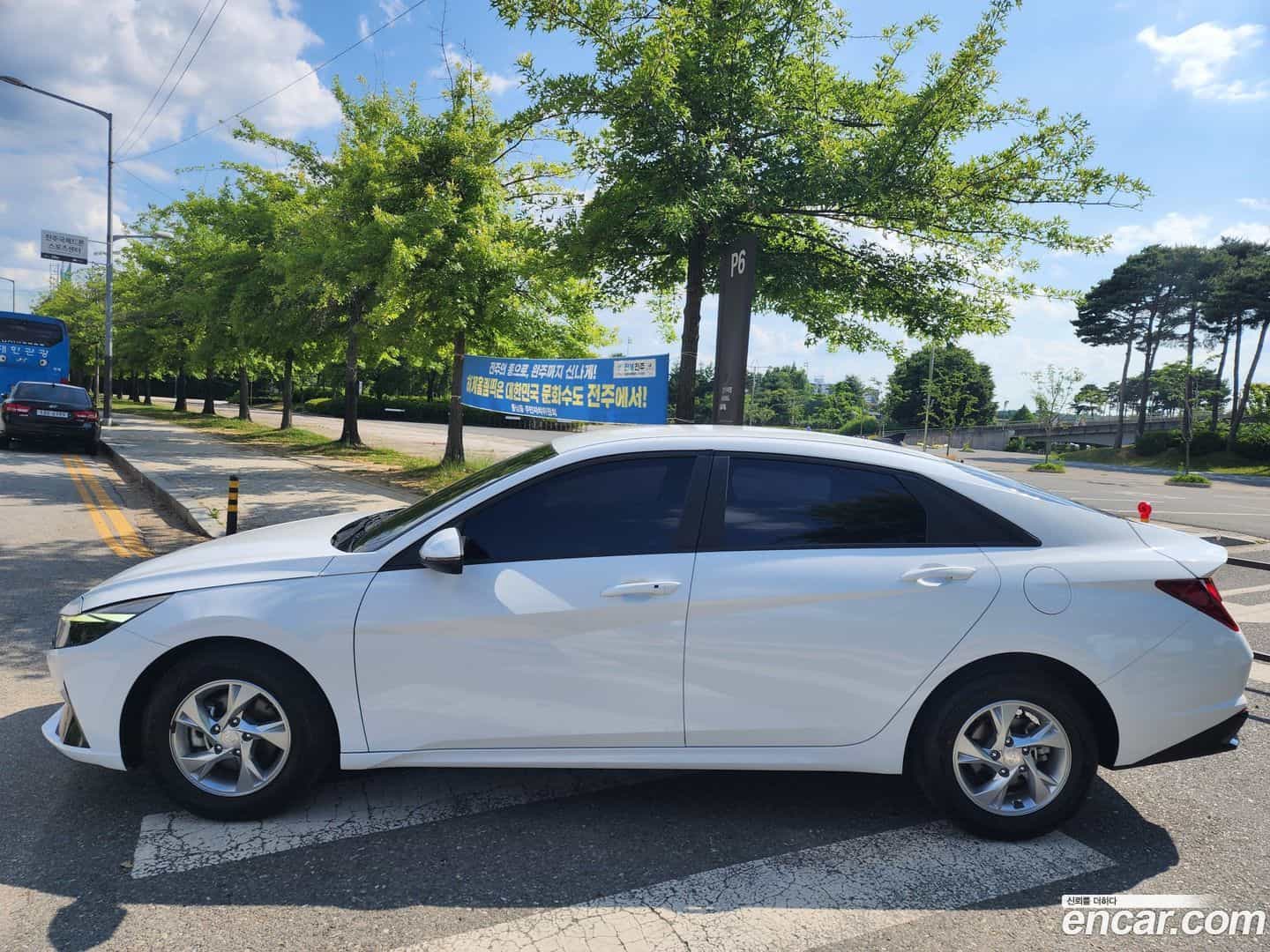 AVANTE Hyundai 2022.0-OPTION-015