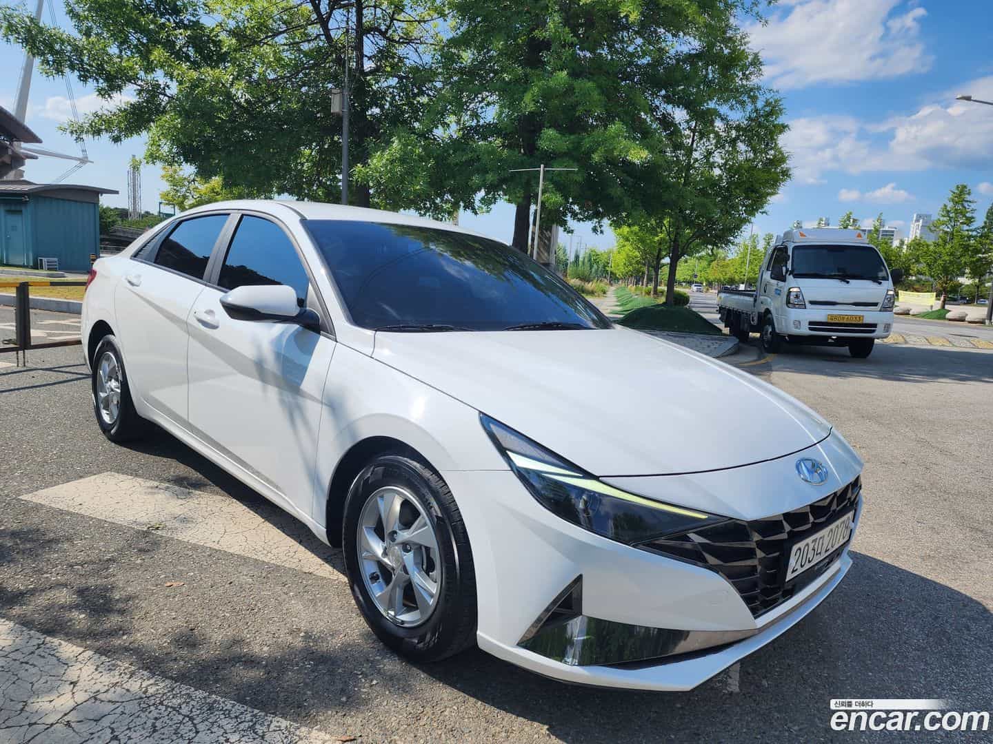 AVANTE Hyundai 2022.0-OPTION-018