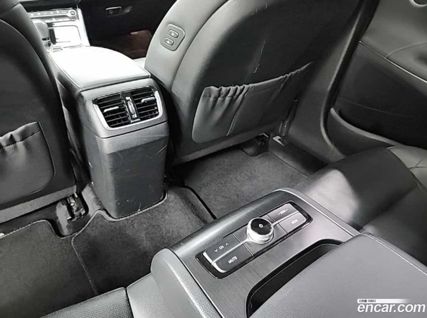 Grandeur Hyundai 2017.8-OPTION-017