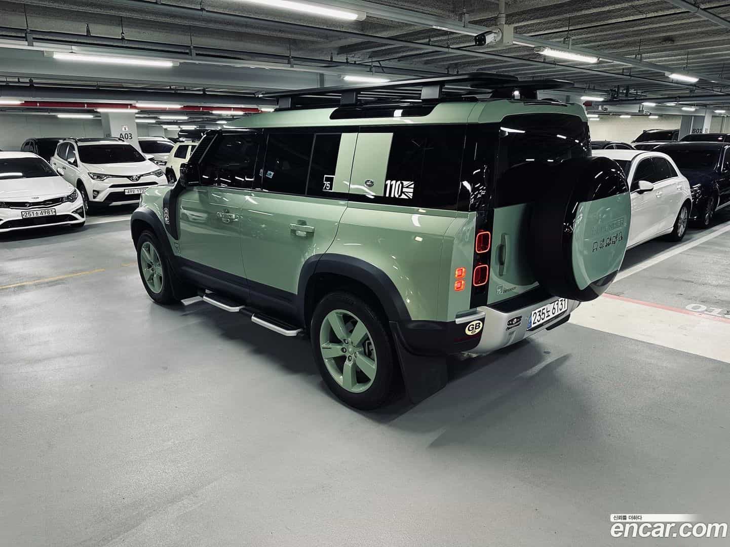 Defender Land Rover 2023.10-OUTER-003