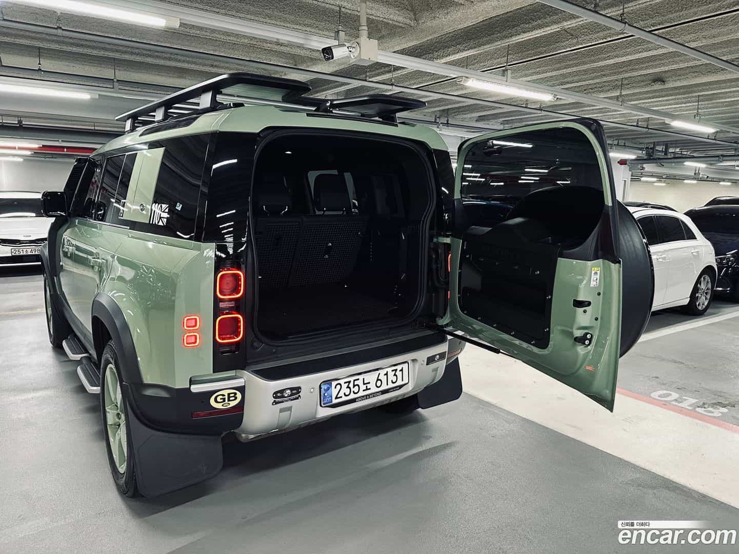 Defender Land Rover 2023.10-OPTION-024