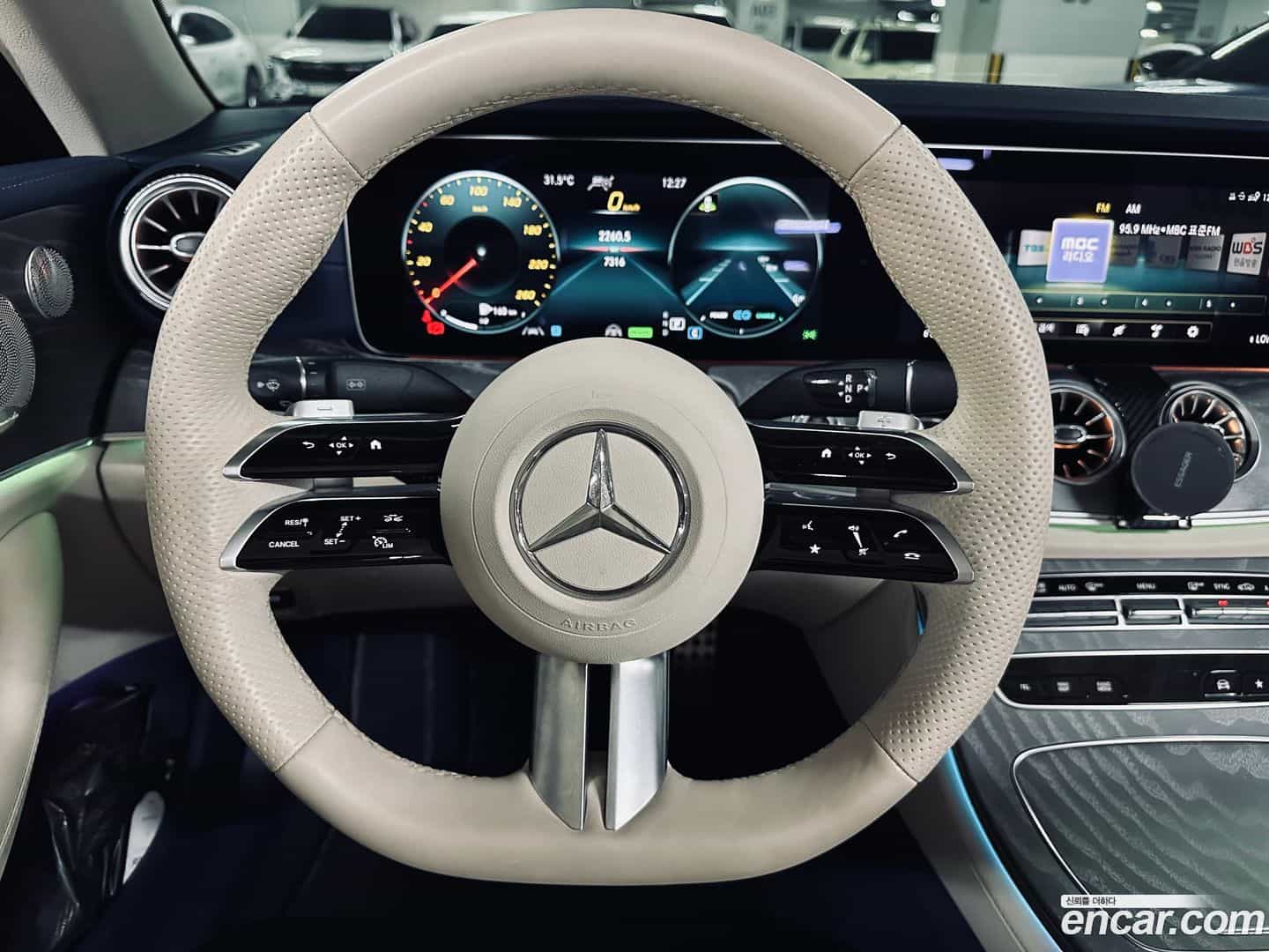 E-Class Mercedes-Benz 2023.11-OPTION-016