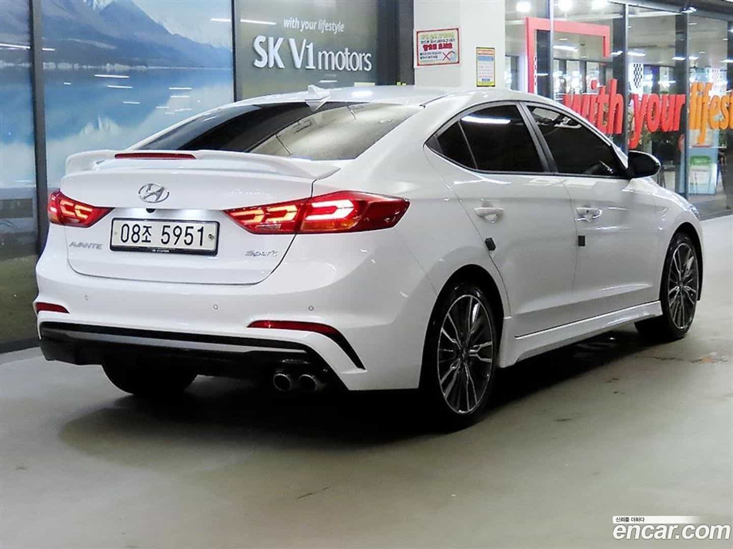 AVANTE Hyundai 2018.1-OUTER-002