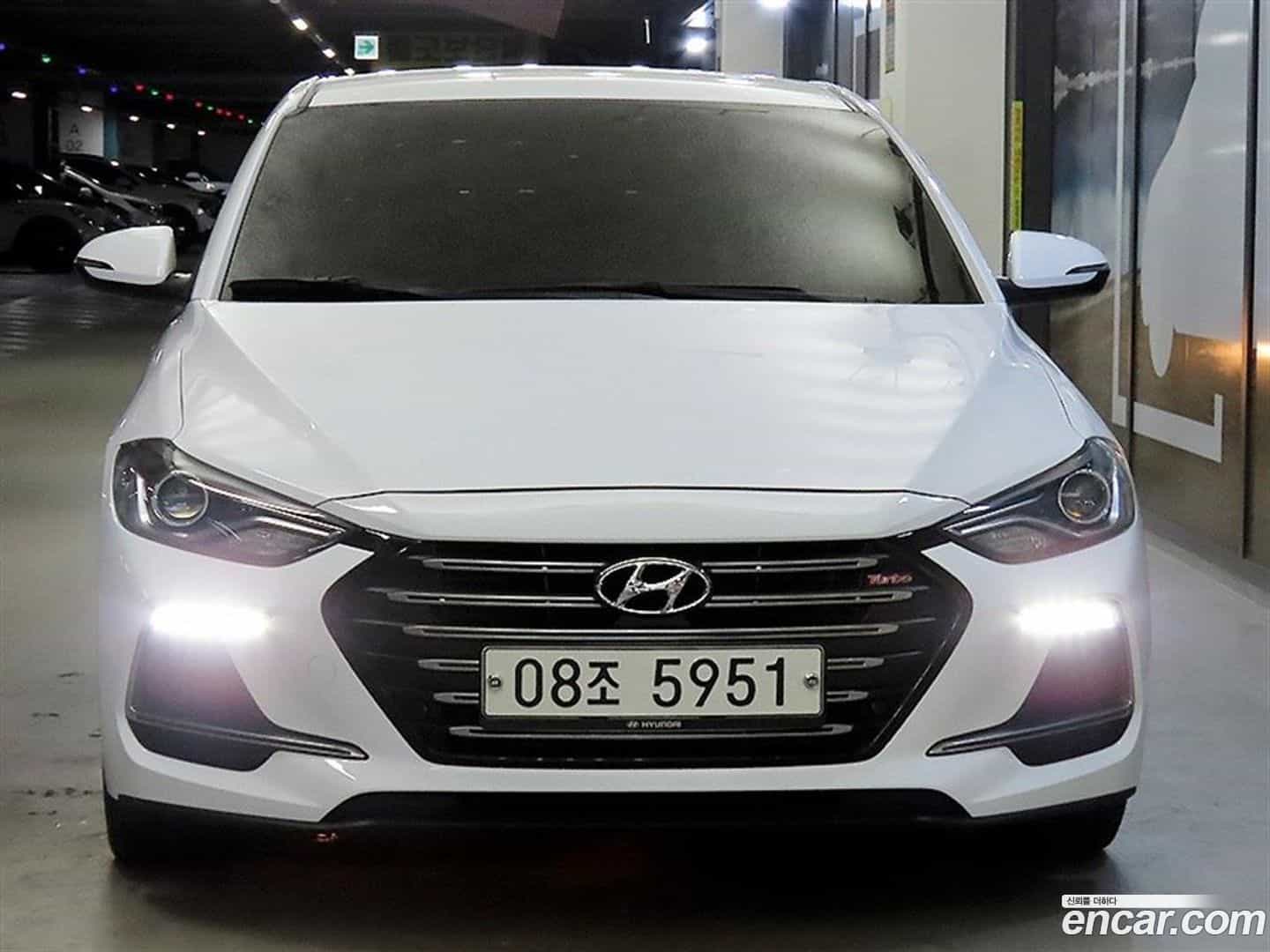 AVANTE Hyundai 2018.1-OUTER-003