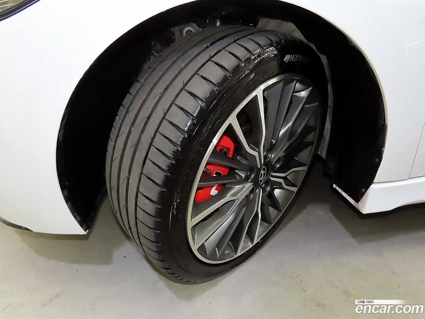AVANTE Hyundai 2018.1-OUTER-005