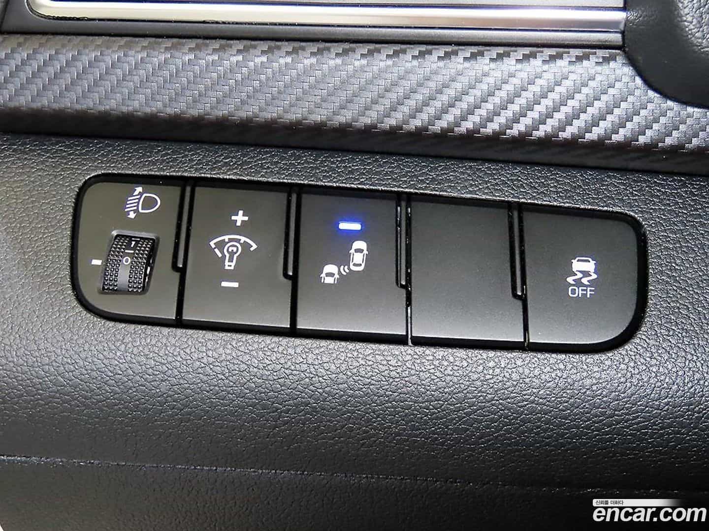 AVANTE Hyundai 2018.1-OPTION-018