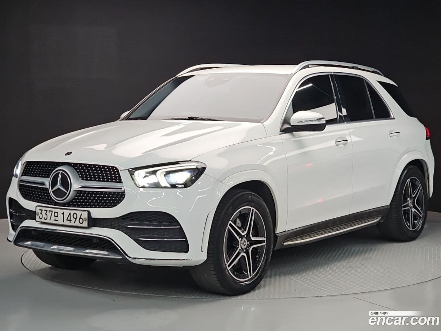 Main__Slider__Photo:GLE-Class Mercedes-Benz 2019.10-0