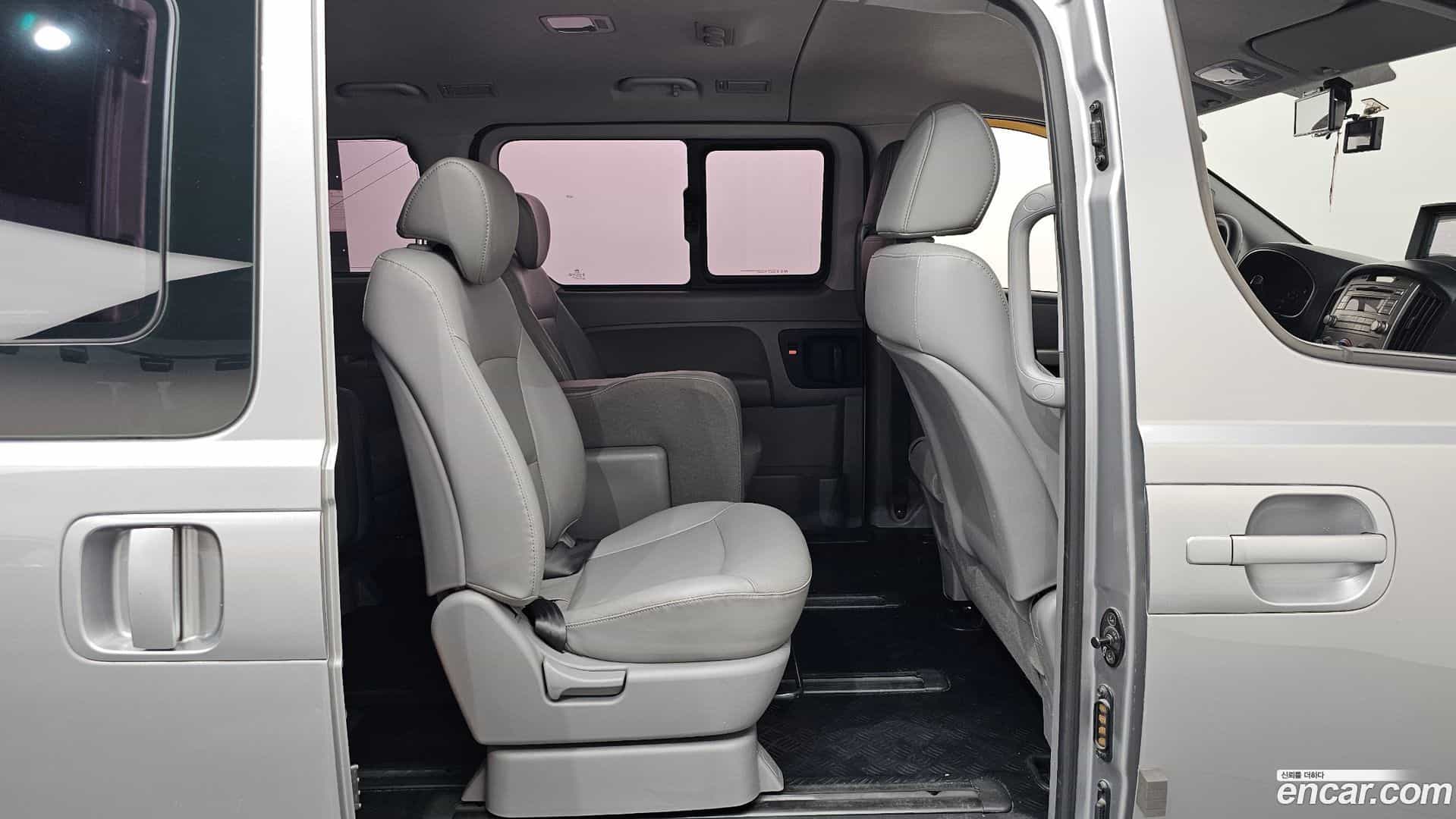 Starex Hyundai 2015.2-OPTION-015