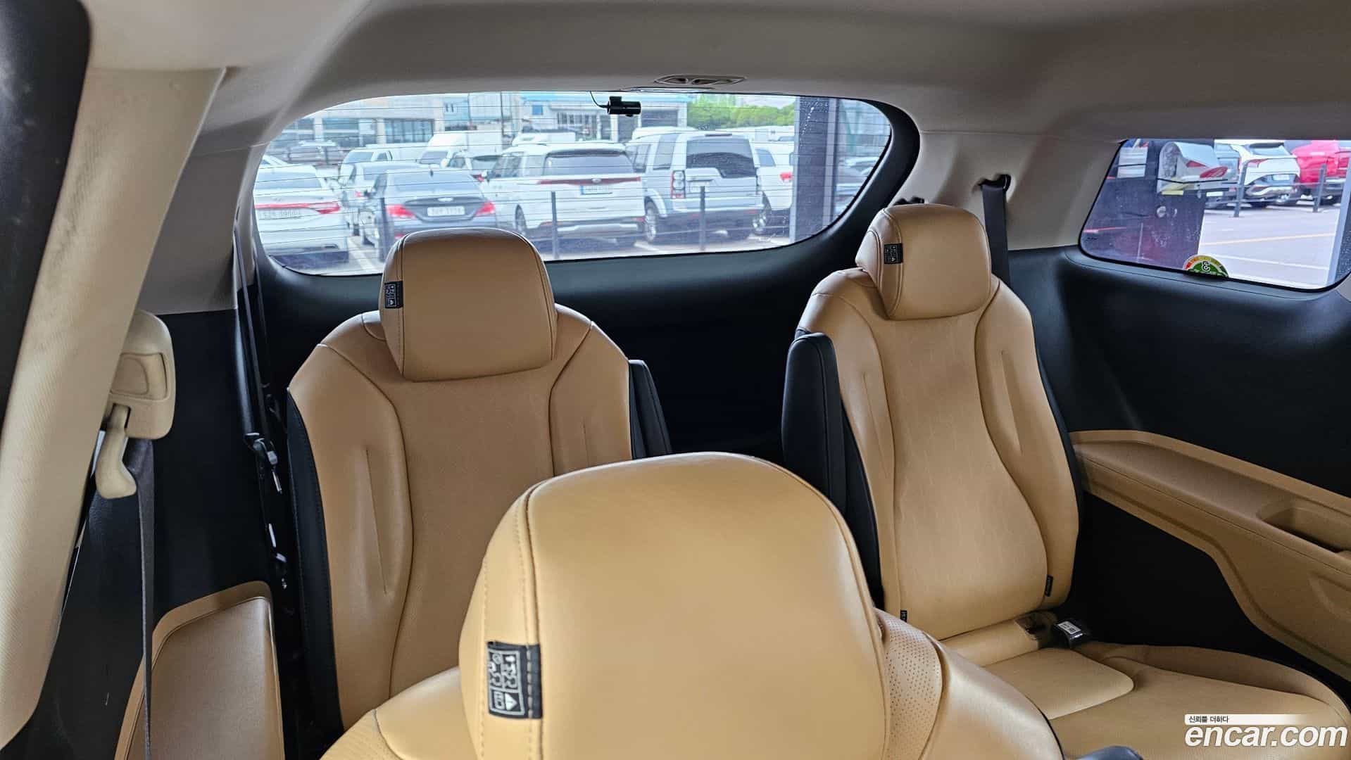 Canival Kia 2023.4-OPTION-041