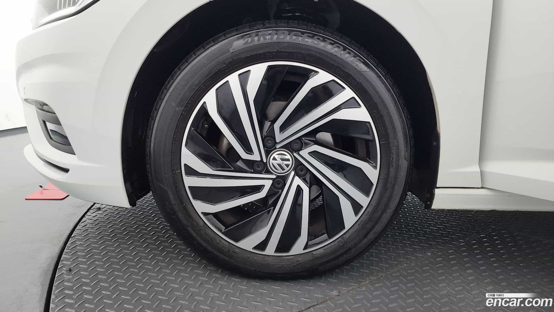 Jetta Volkswagen 2021.11-OUTER-005