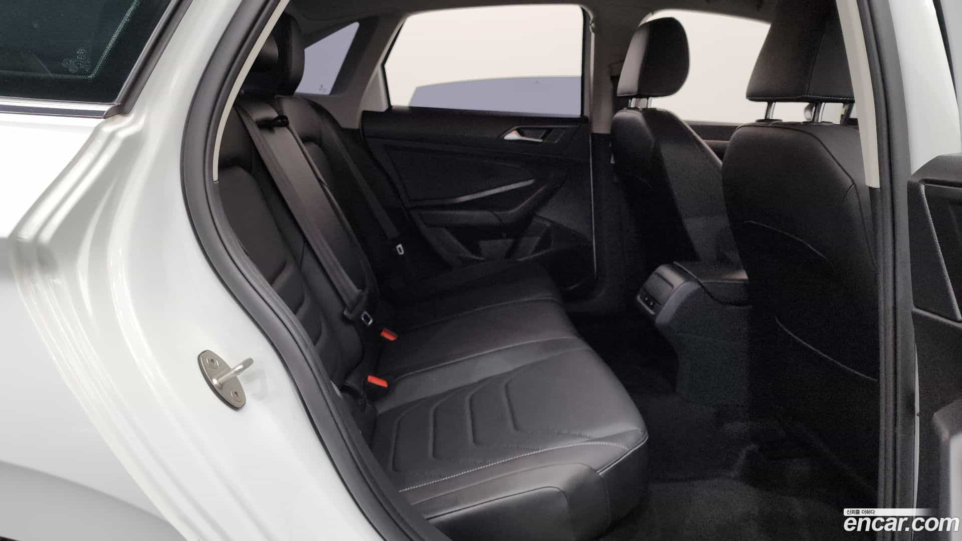 Jetta Volkswagen 2021.11-OPTION-015