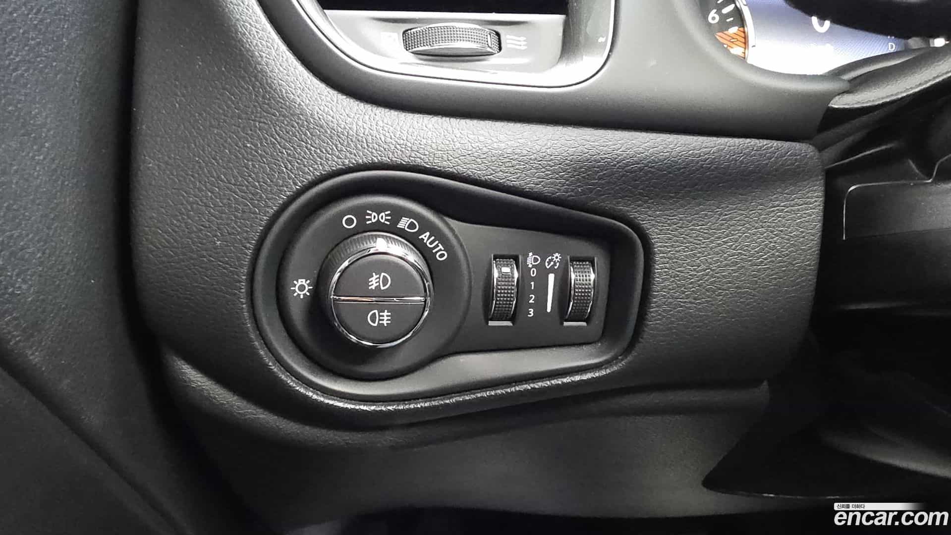 Renegade Jeep 2020.11-OPTION-042