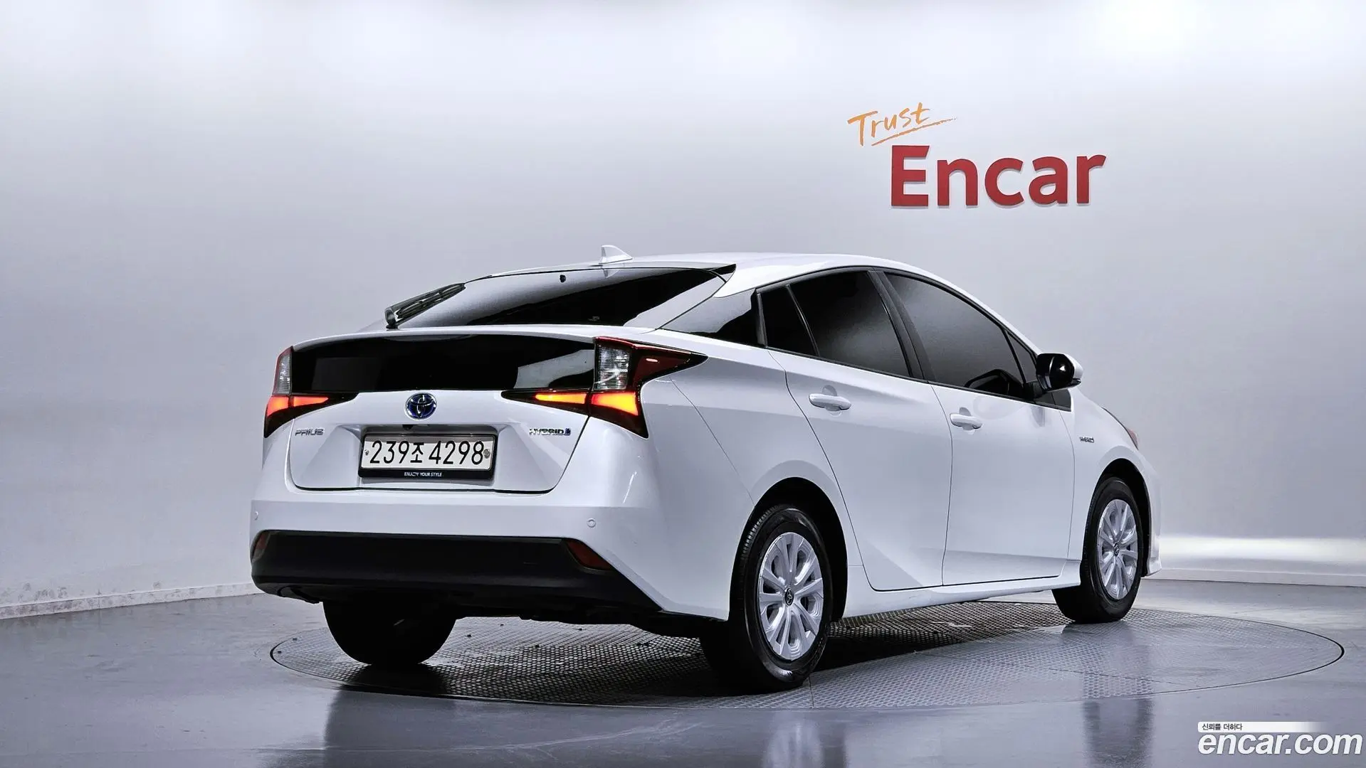 Main__Slider__Photo:Prius Toyota 2022.5-1