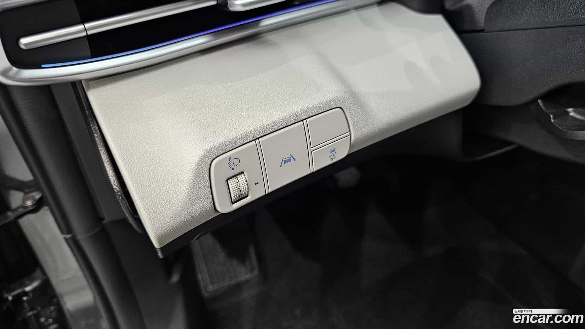 AVANTE Hyundai 2022.11-OPTION-020