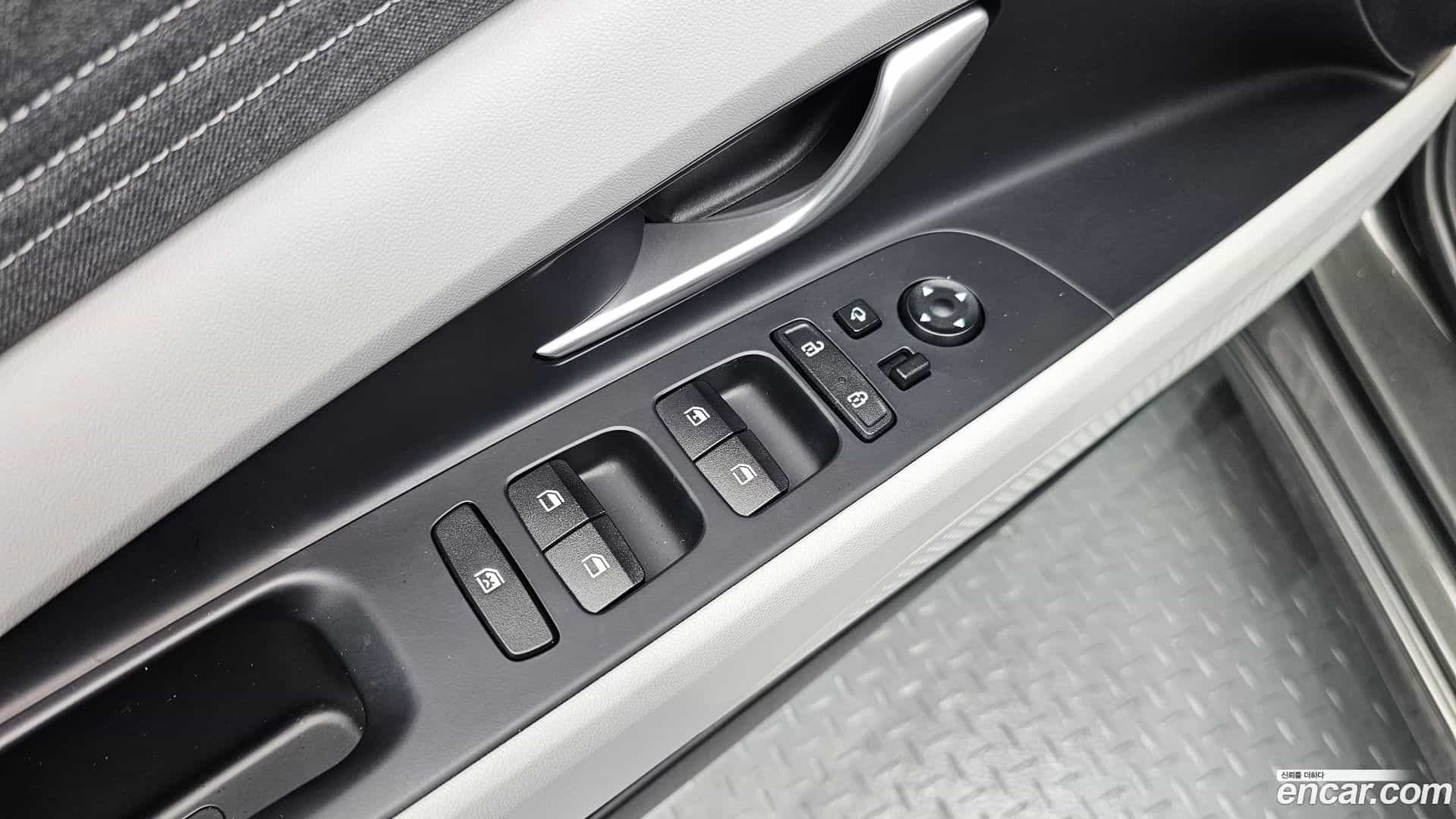 AVANTE Hyundai 2022.11-OPTION-023