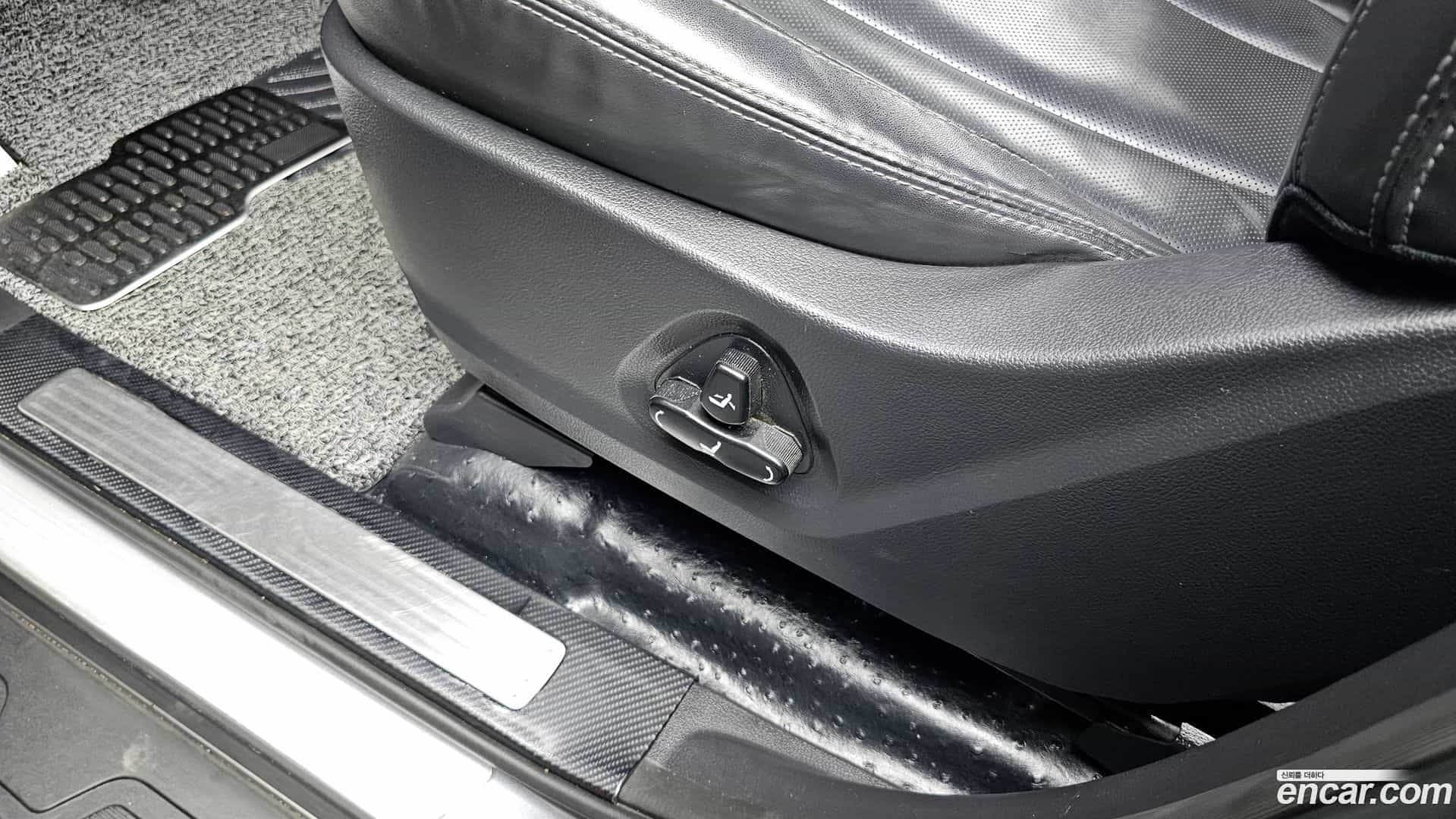 Rexton KG Mobility 2018.5-OPTION-021