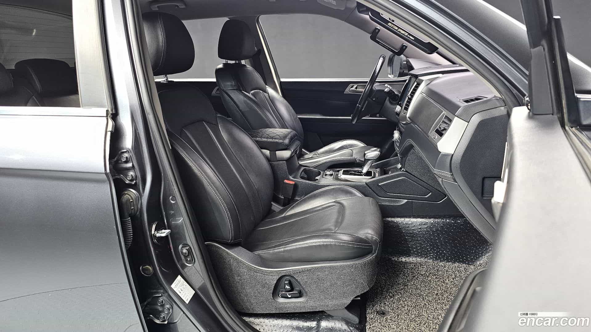 Rexton KG Mobility 2018.5-INNER-036