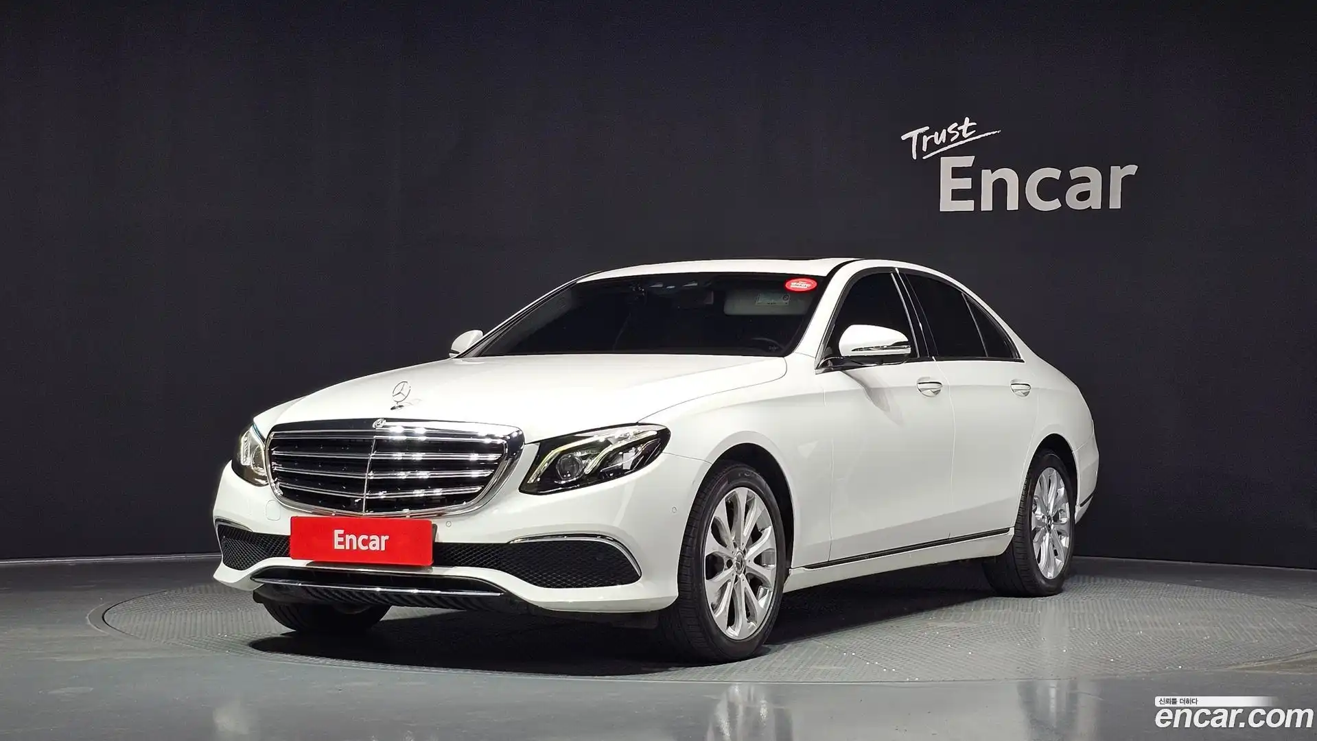 E-Class Mercedes-Benz 2018.0-OUTER-001
