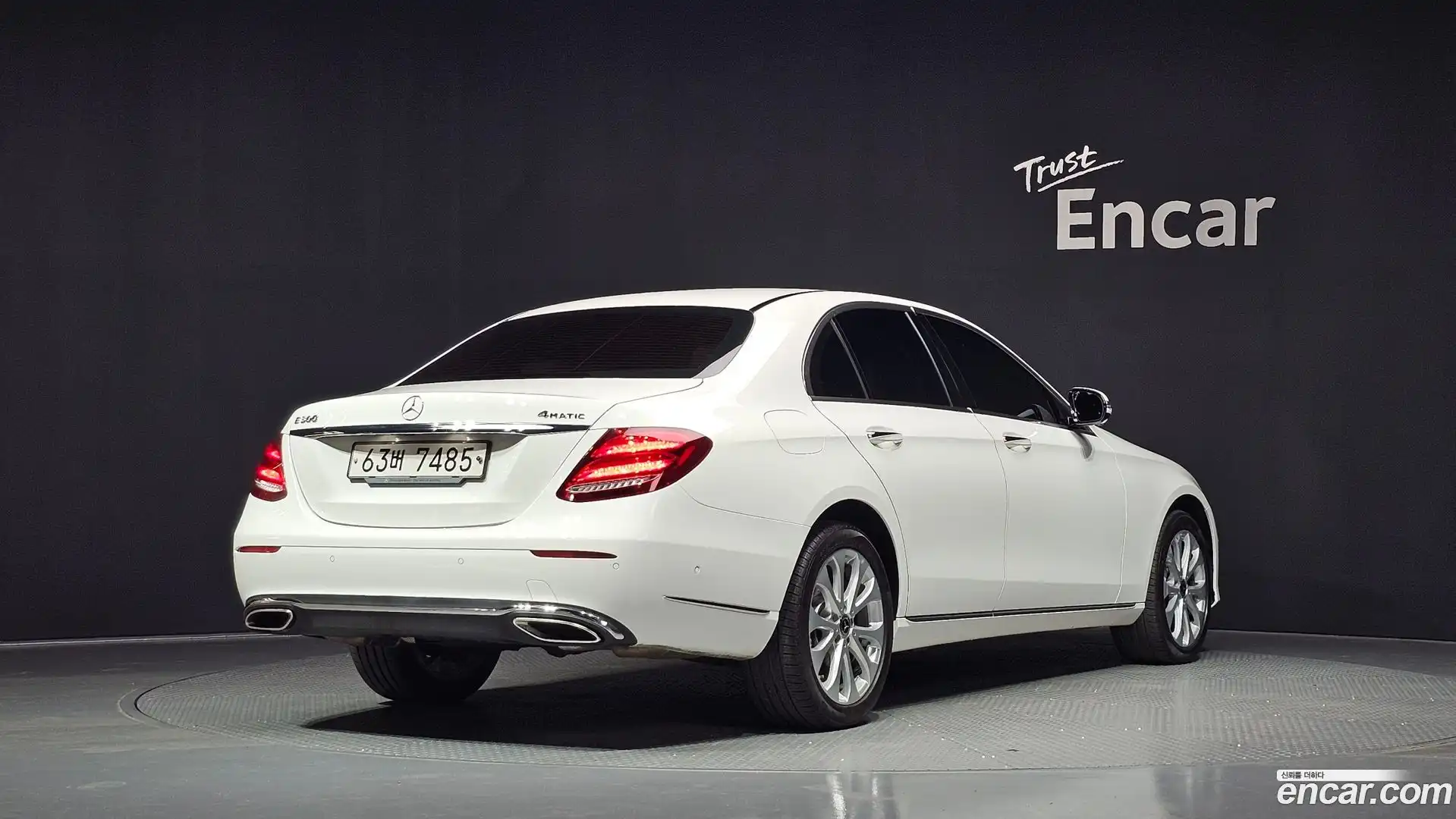 E-Class Mercedes-Benz 2018.0-OUTER-002