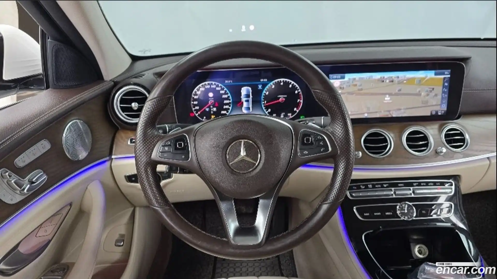 E-Class Mercedes-Benz 2018.0-OPTION-017