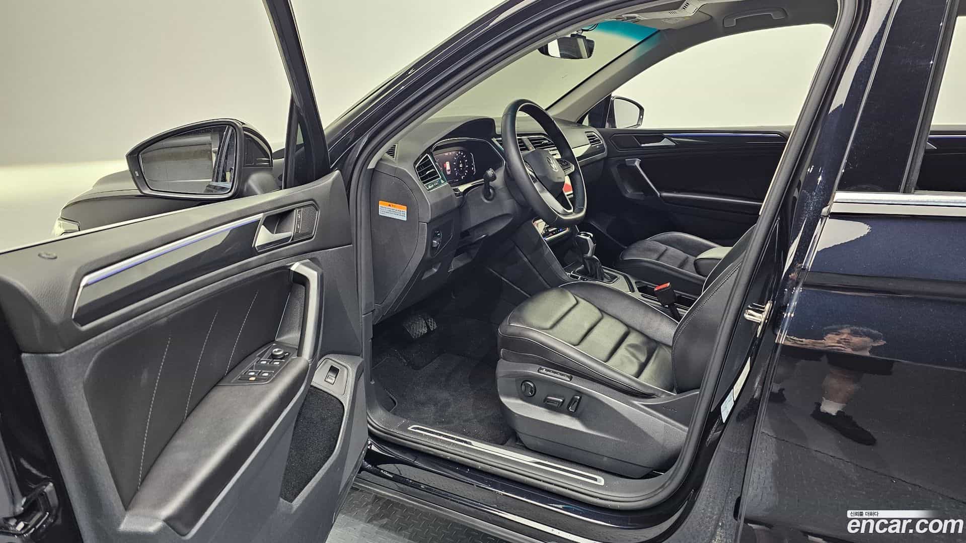 Tiguan Volkswagen 2021.7-INNER-010