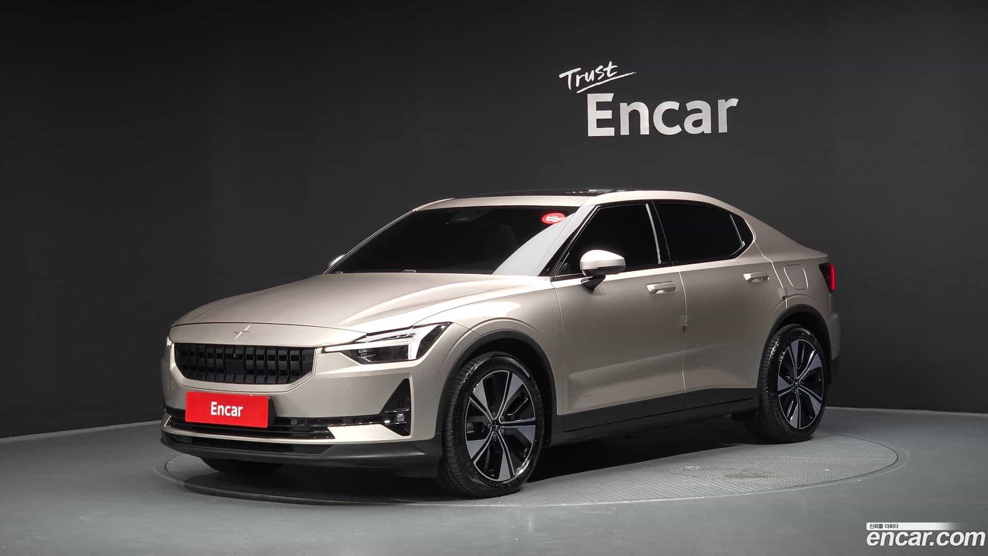 Polestar 2 Polestar 2022.8-OUTER-001