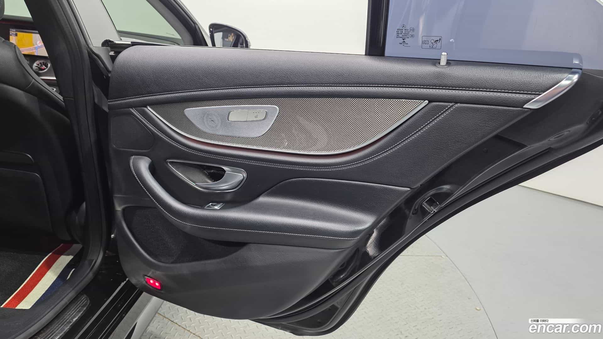 CLS-Class Mercedes-Benz 2019.6-INNER-035