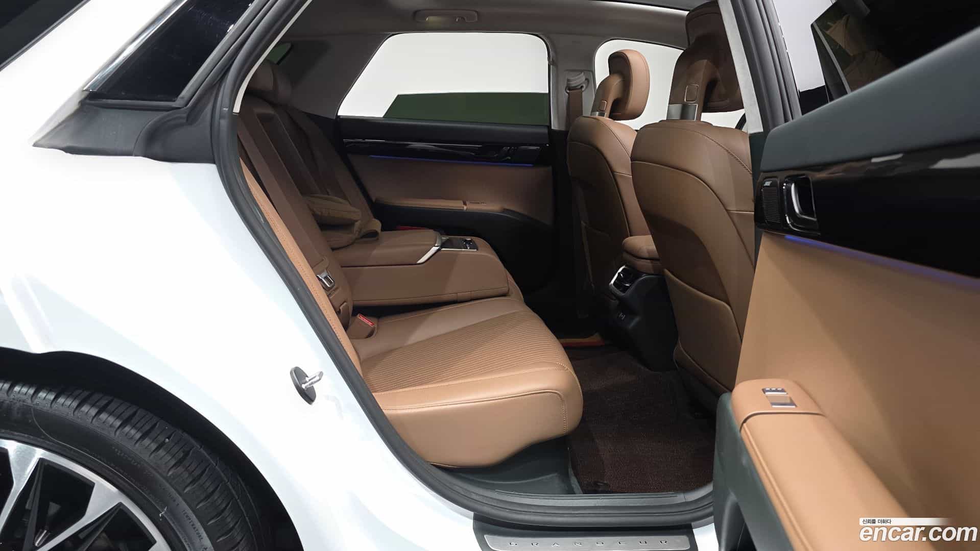 Grandeur Hyundai 2023.2-OPTION-015