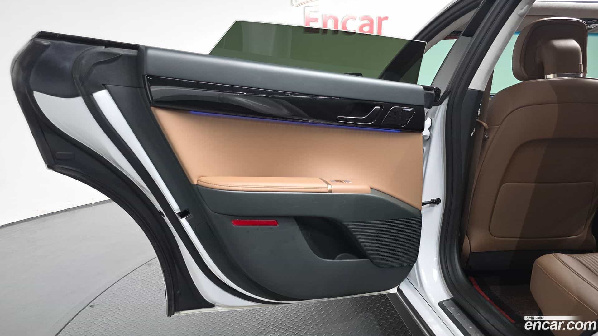 Grandeur Hyundai 2023.2-INNER-035