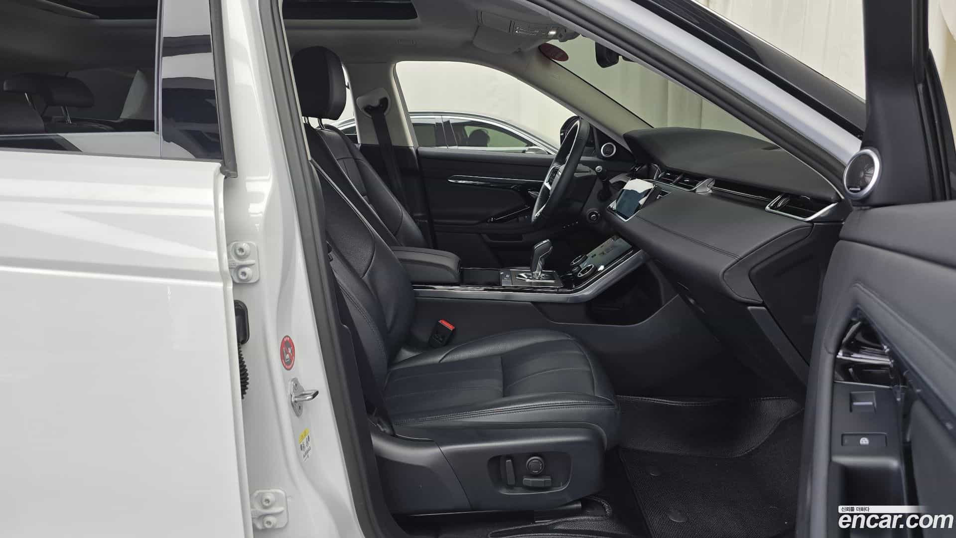 Range Rover Evoque Land Rover 2023.8-INNER-036