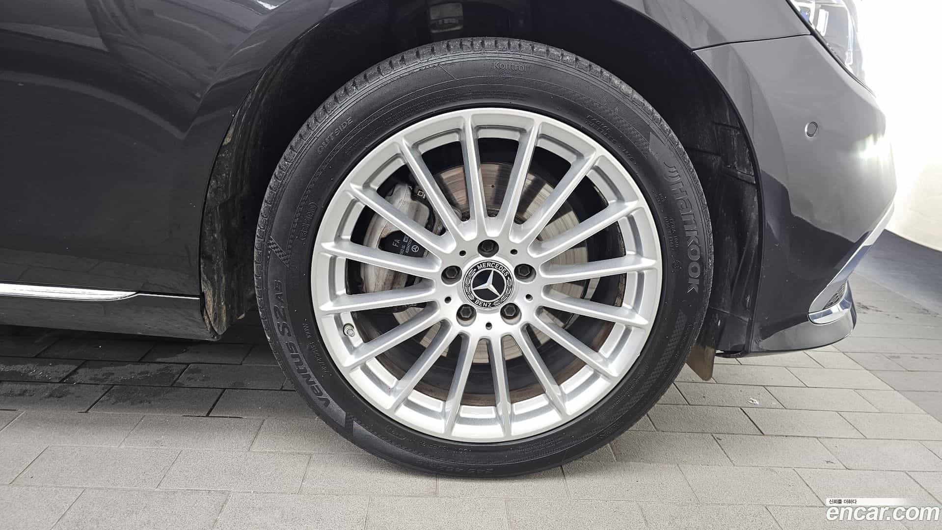 E-Class Mercedes-Benz 2023.4-OUTER-031