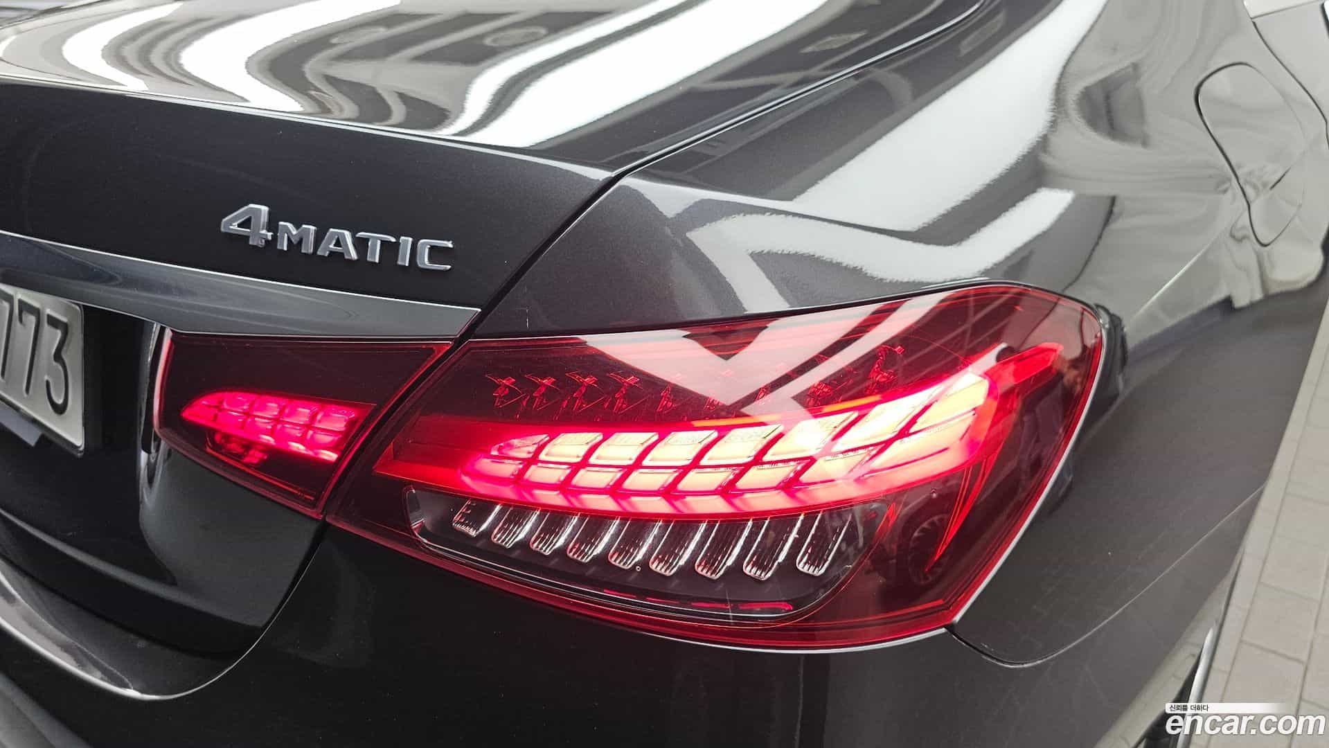 E-Class Mercedes-Benz 2023.4-OUTER-033
