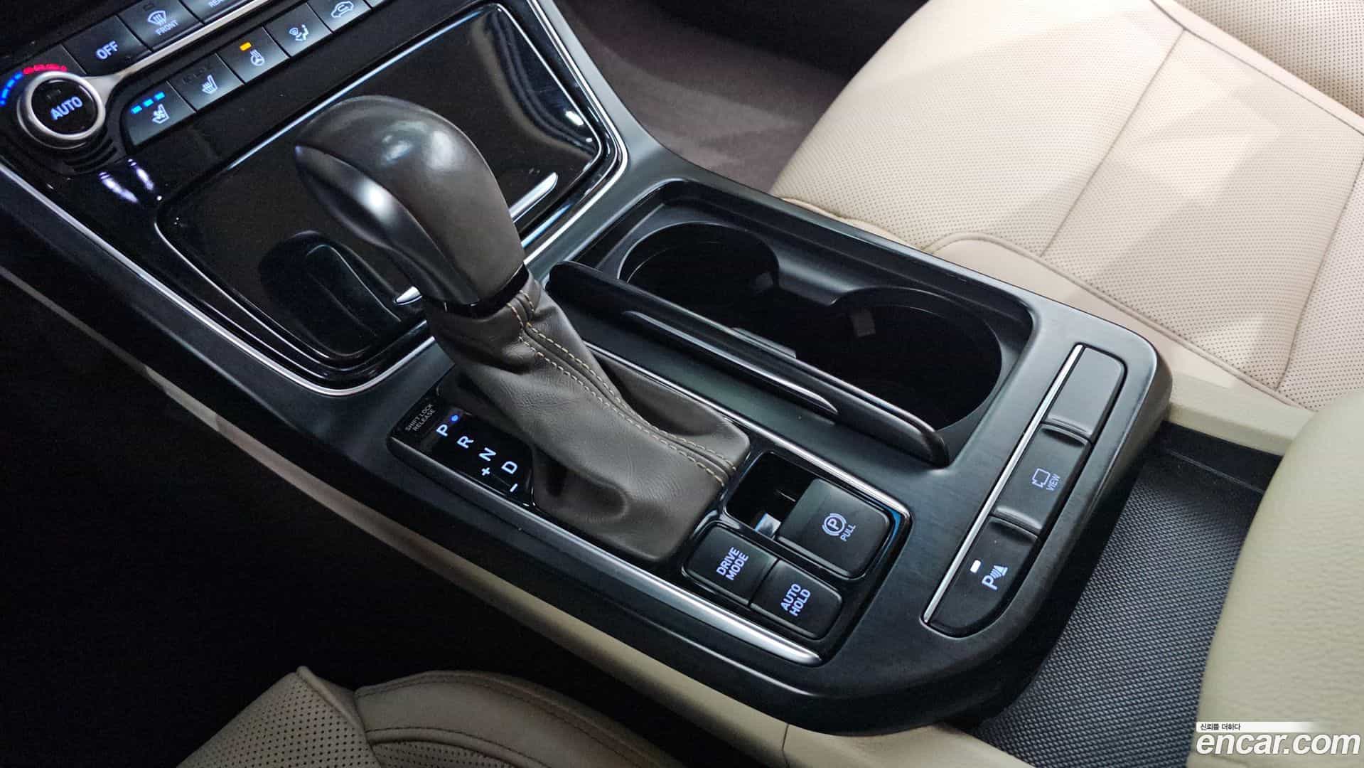 Grandeur Hyundai 2019.3-INNER-009