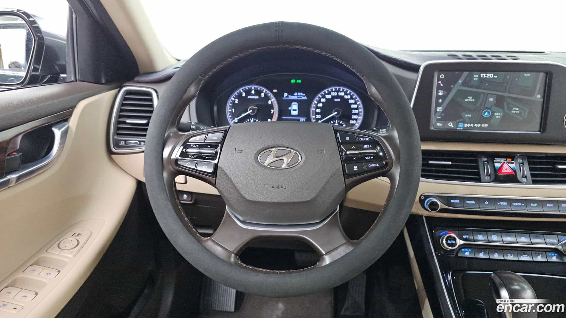 Grandeur Hyundai 2019.3-OPTION-015