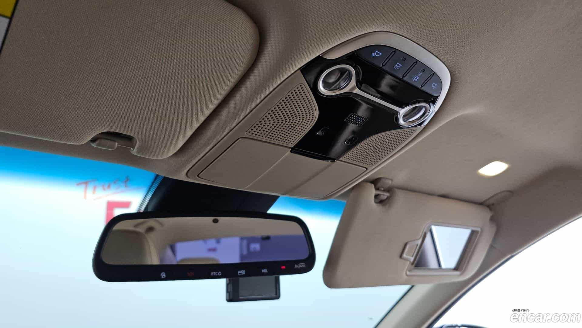 Grandeur Hyundai 2019.3-OPTION-021
