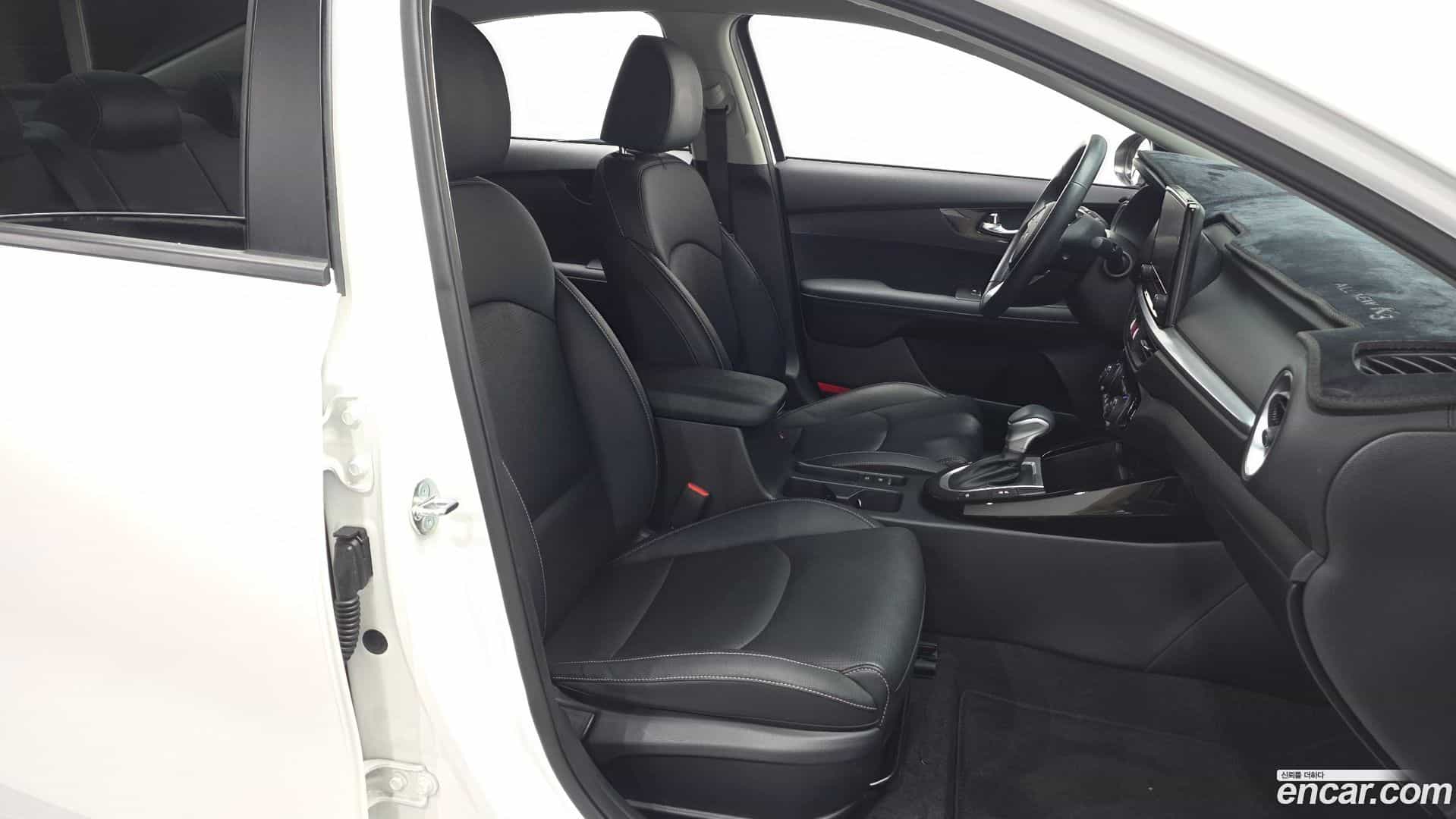 K3 Kia 2023.2-OPTION-016