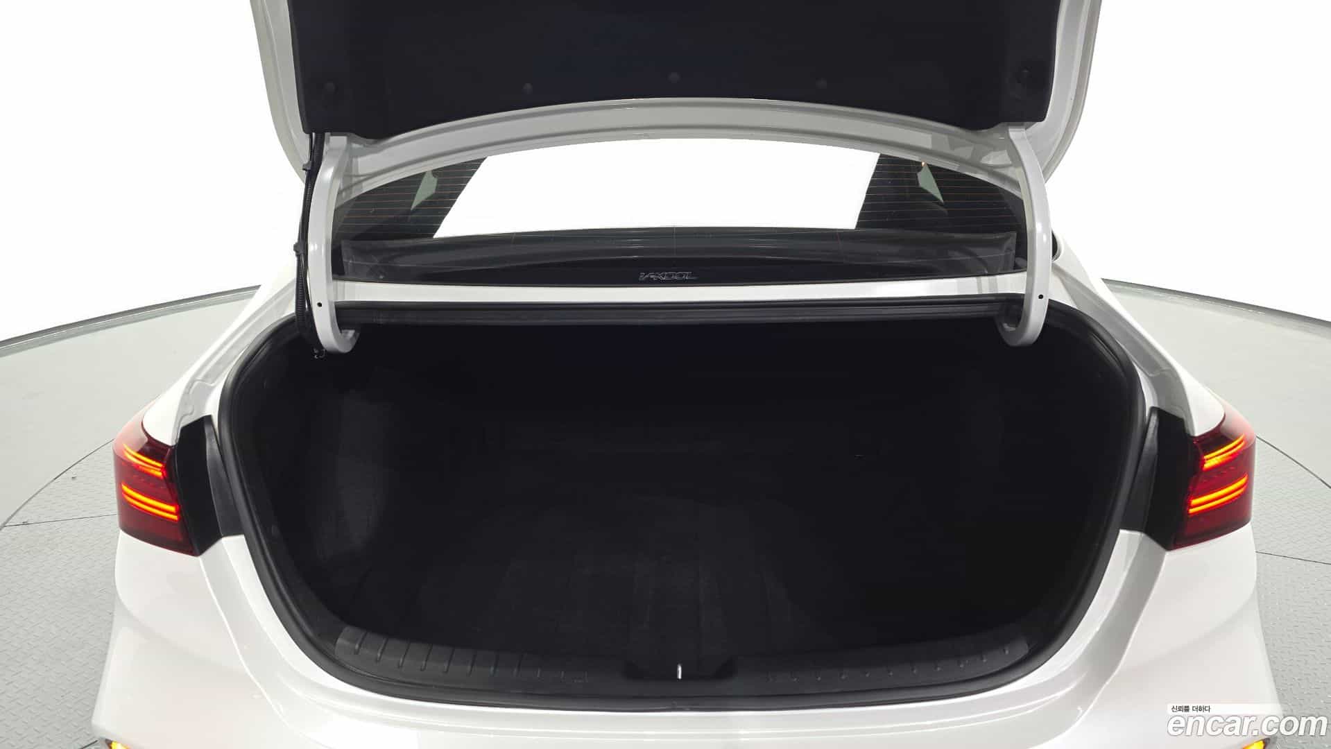 K3 Kia 2023.2-OPTION-024