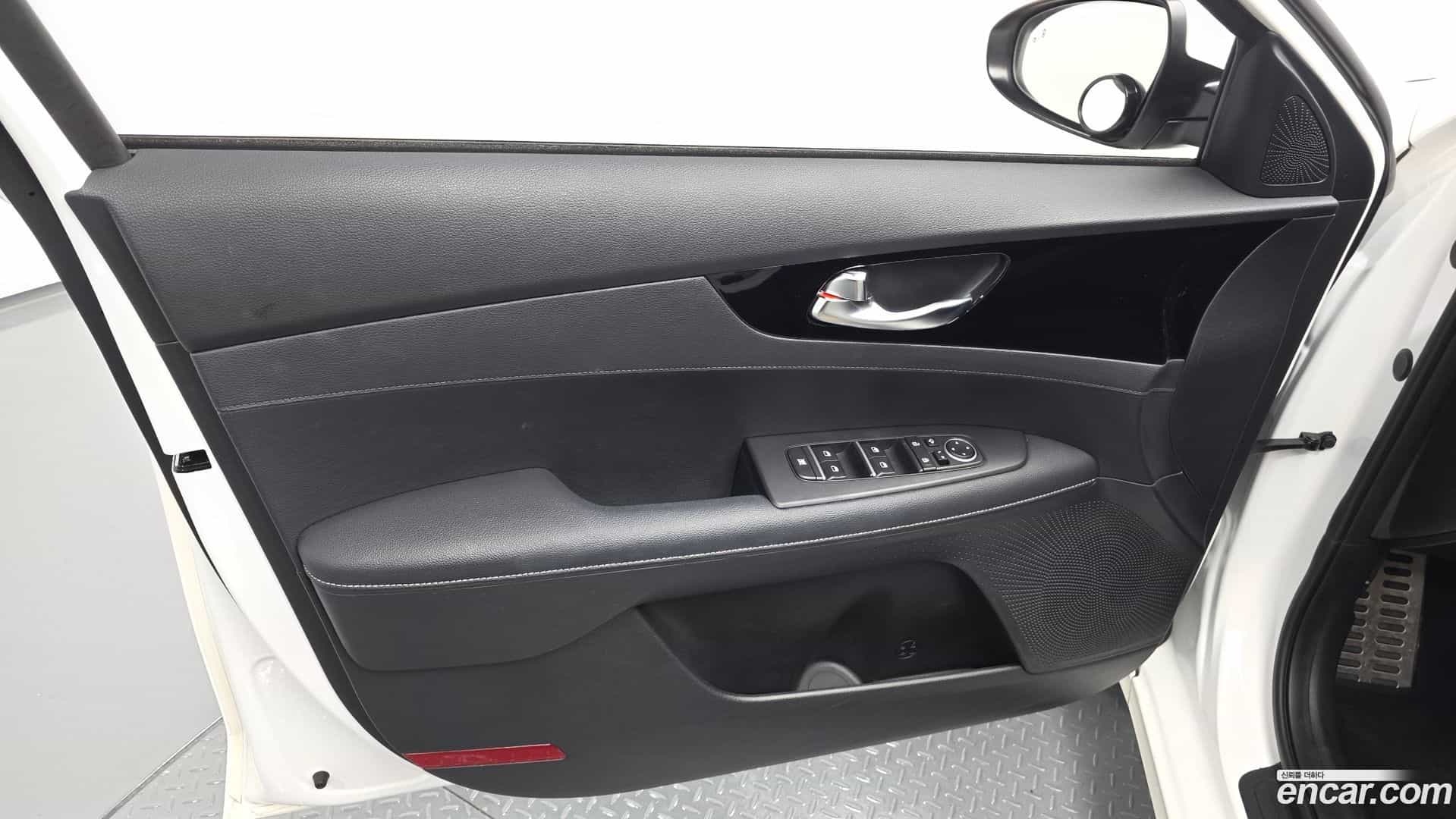 K3 Kia 2023.2-INNER-034