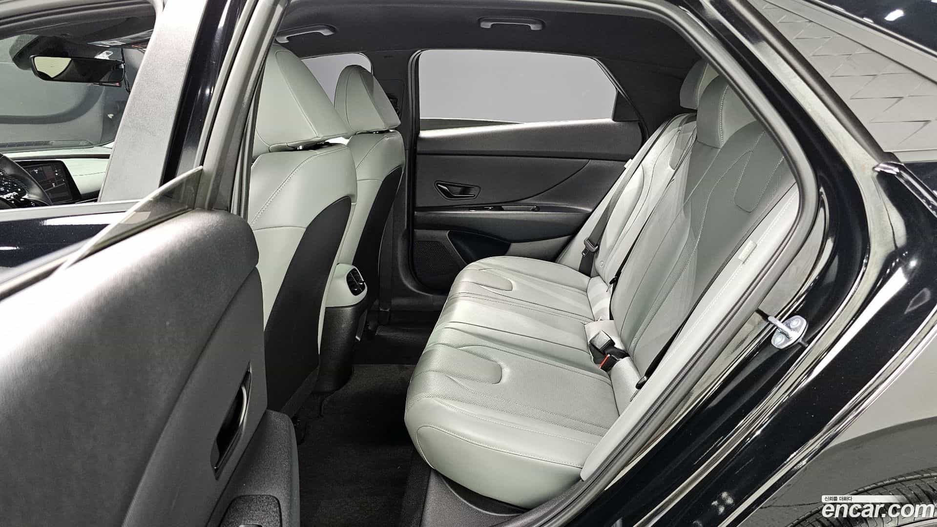 AVANTE Hyundai 2024.8-OPTION-015
