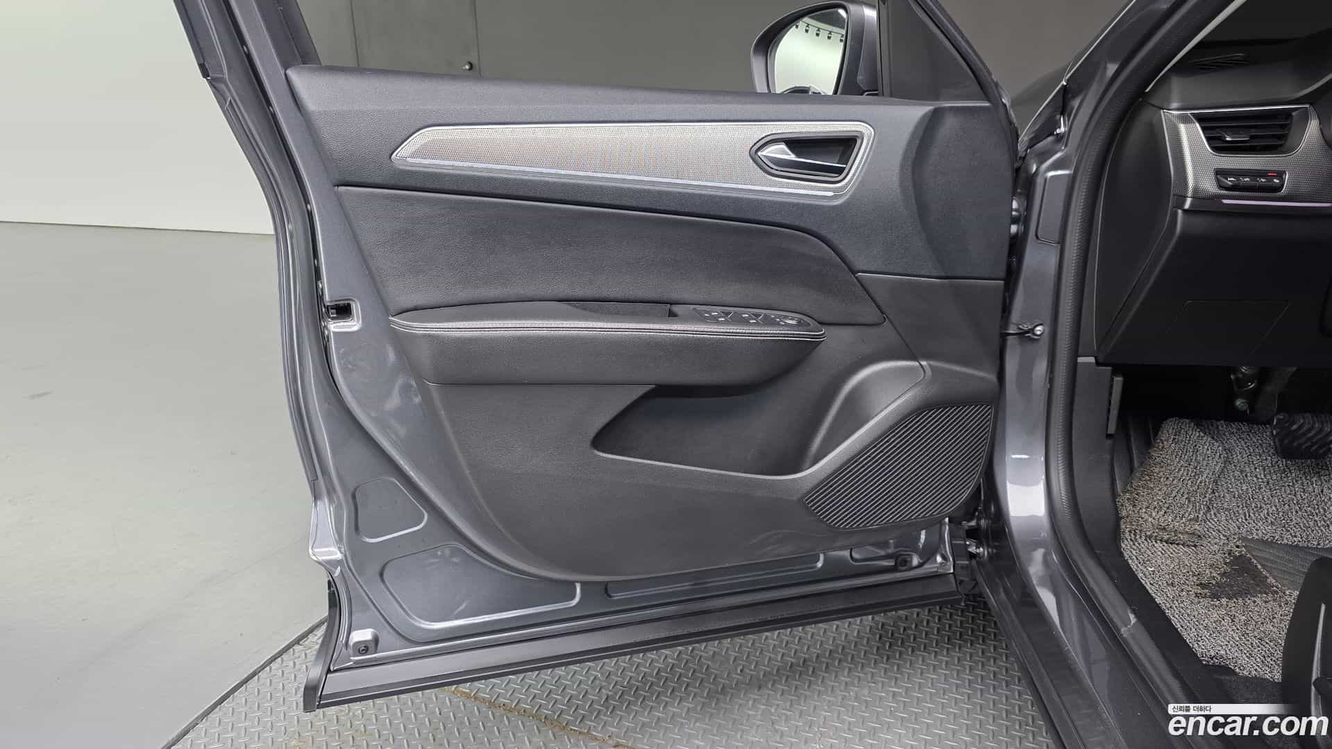 XM3 Renault Korea 2023.0-INNER-034