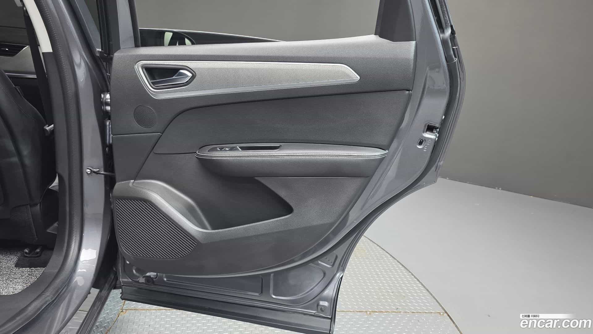 XM3 Renault Korea 2023.0-INNER-035