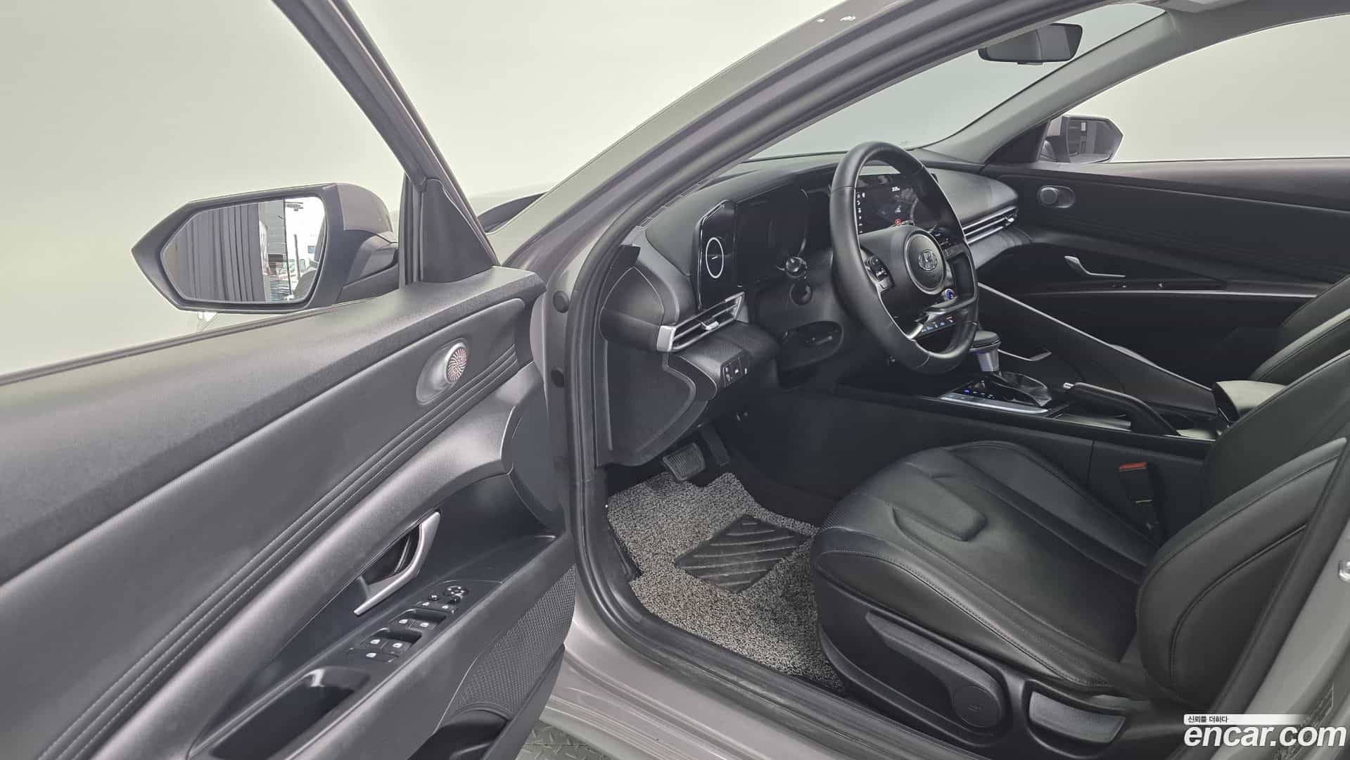 AVANTE Hyundai 2020.5-OPTION-015