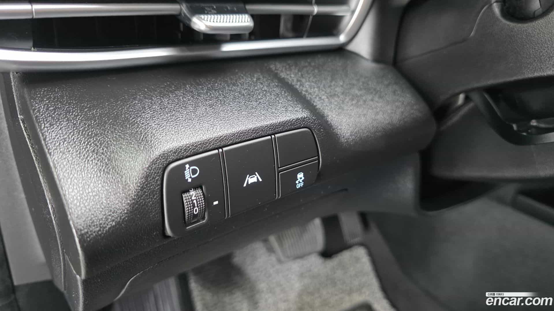 AVANTE Hyundai 2020.5-OPTION-017