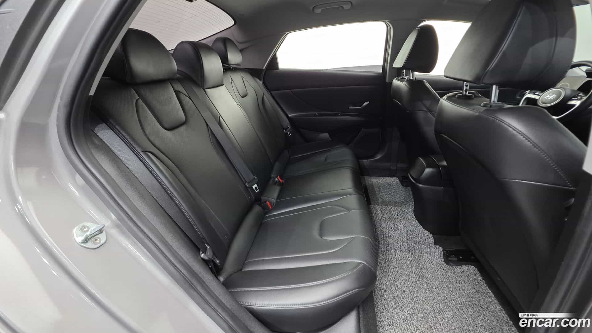 AVANTE Hyundai 2020.5-OPTION-042