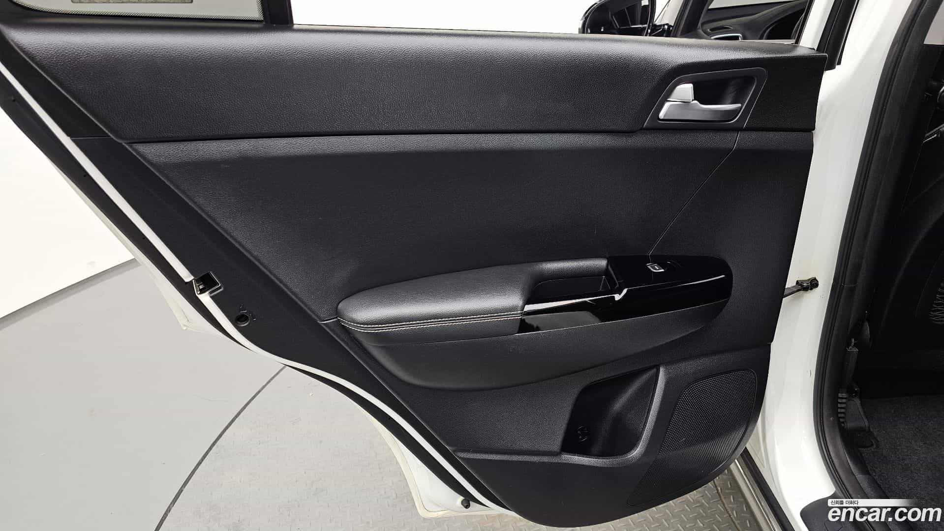 Sportage Kia 2015.9-INNER-035